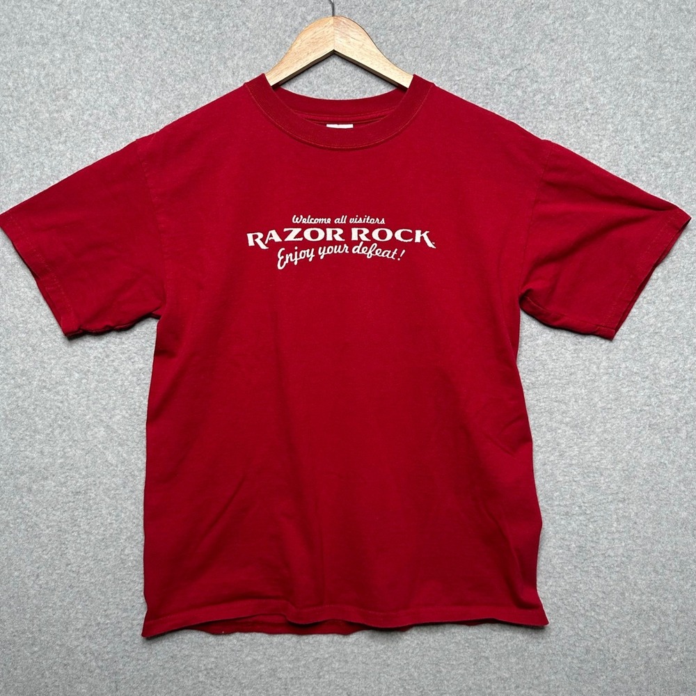 VTG Arkansas Razor Rock Enjoy Your Defeat Red Graphic T-Shirt Mens Medium M